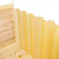 半丸太を使った意匠壁材：一般住宅